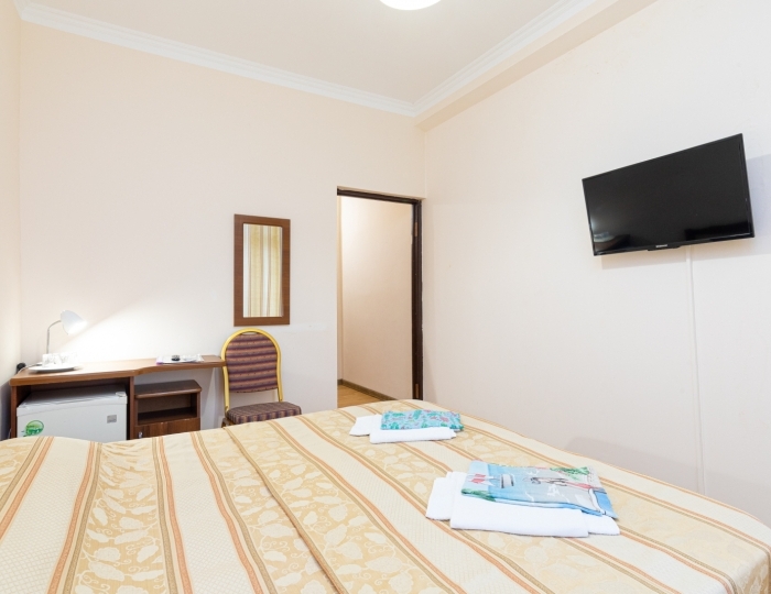 Стандартный 2-местный 1-комнатный без доп. места, с видом на море, корпус 2 - Пансионат «Сосновая роща» Пицунда