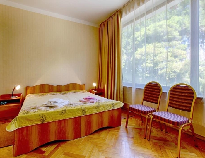 Стандартный 2-мест 2-комн корп. 1 - Пансионат «Сосновая роща» Пицунда