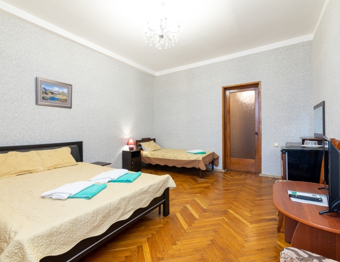 Стандартный 3-местный 1-комнатный корпус 1 (балкон, вид на море) - Пансионат «Сосновая роща» Пицунда